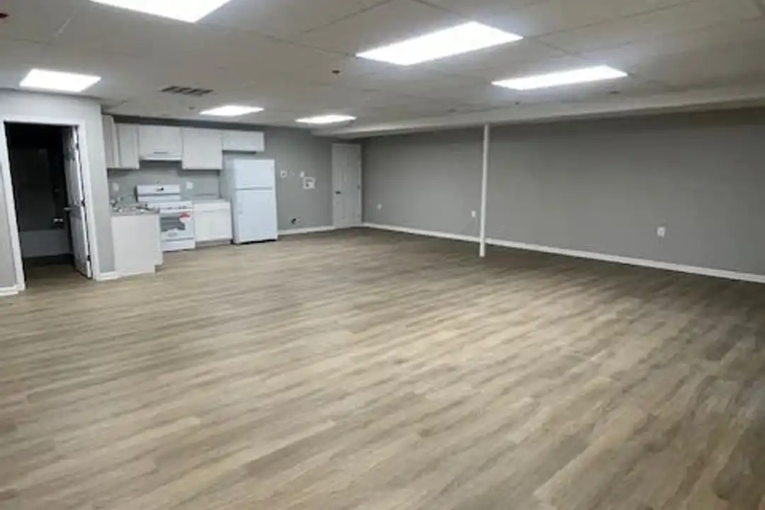 48673 Trapp Rd – photo 1 of 18