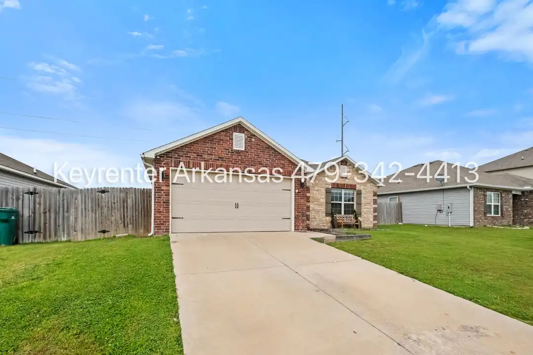 1600 Edinburgh Dr - View 2
