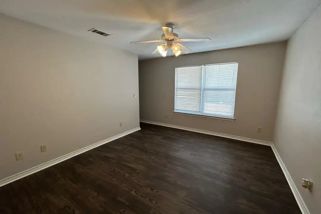 2507 Pascal Ct unit A - View 6