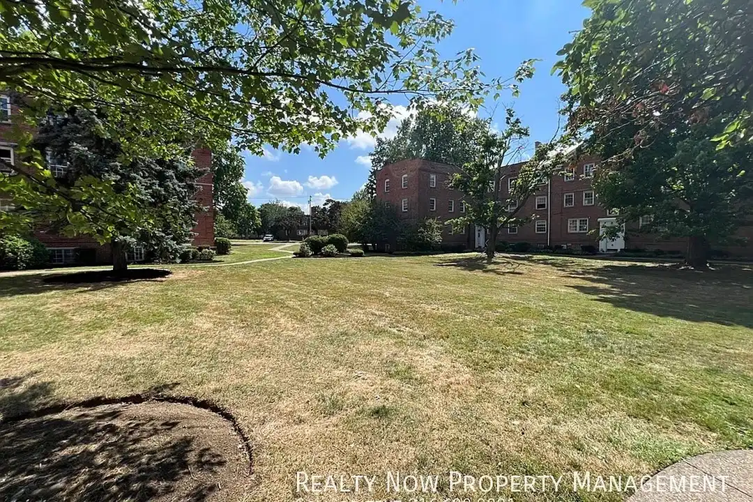 Shaker Apartments – photo 1