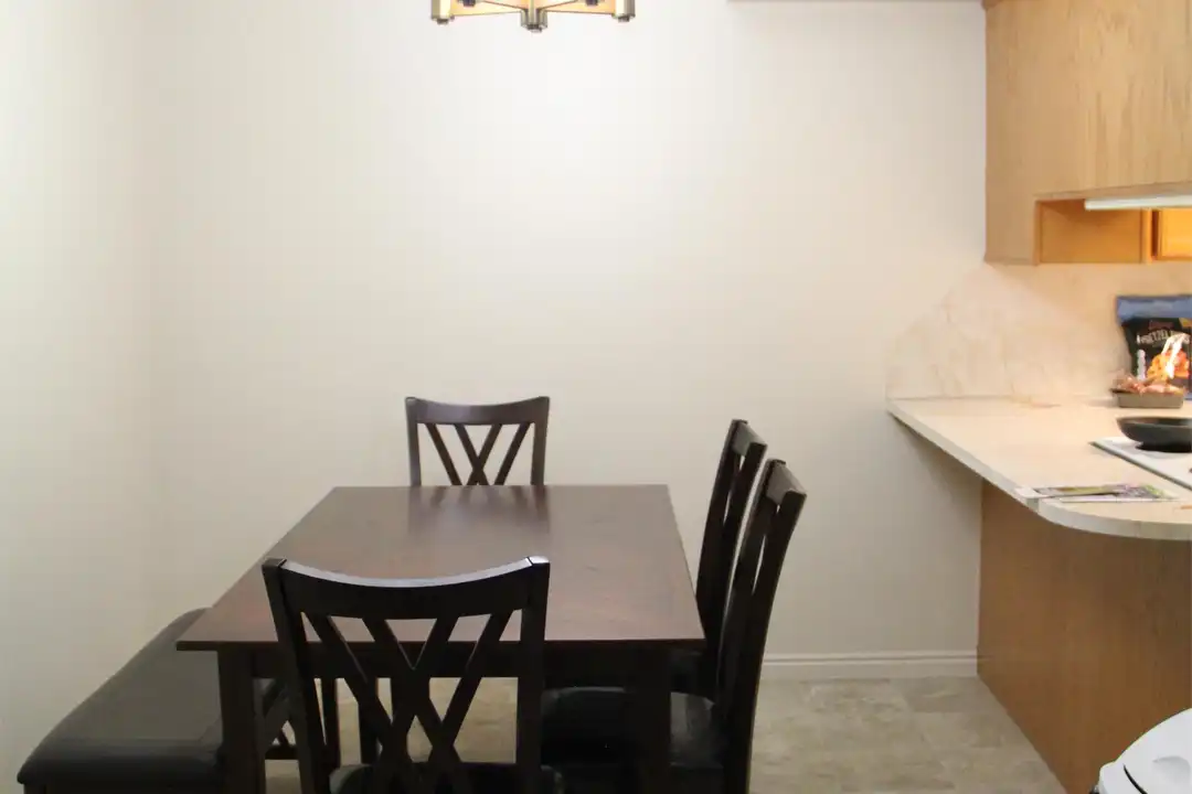 747 N 200 E unit # 6 - View 5