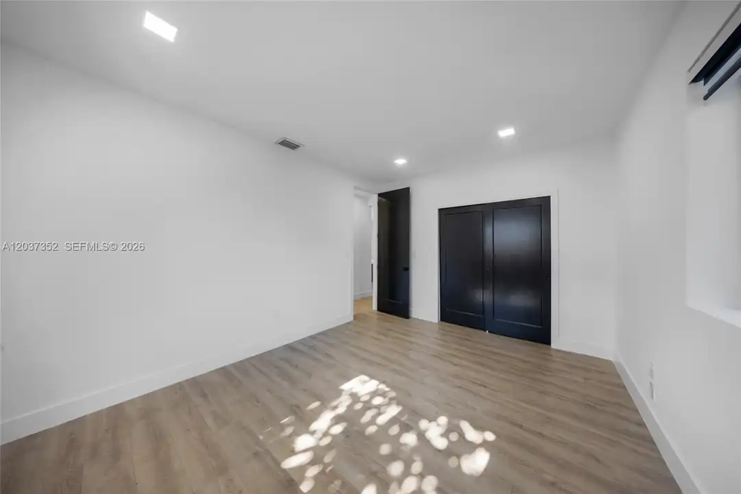 365 Fairway Dr - View 5