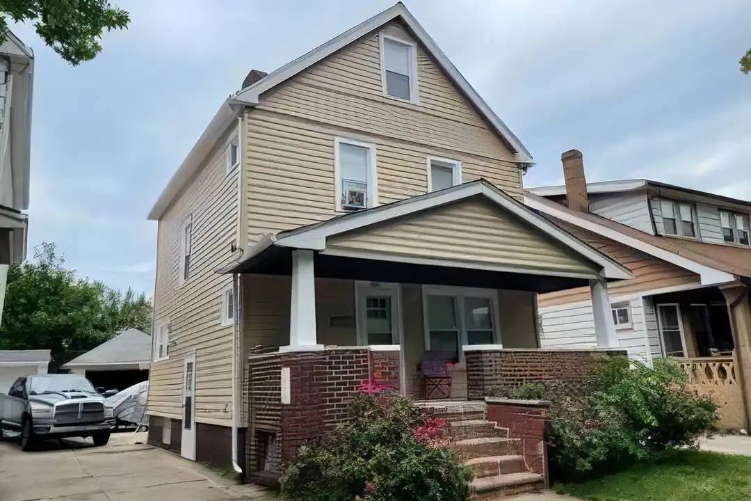 1224 E 175th St – photo 1