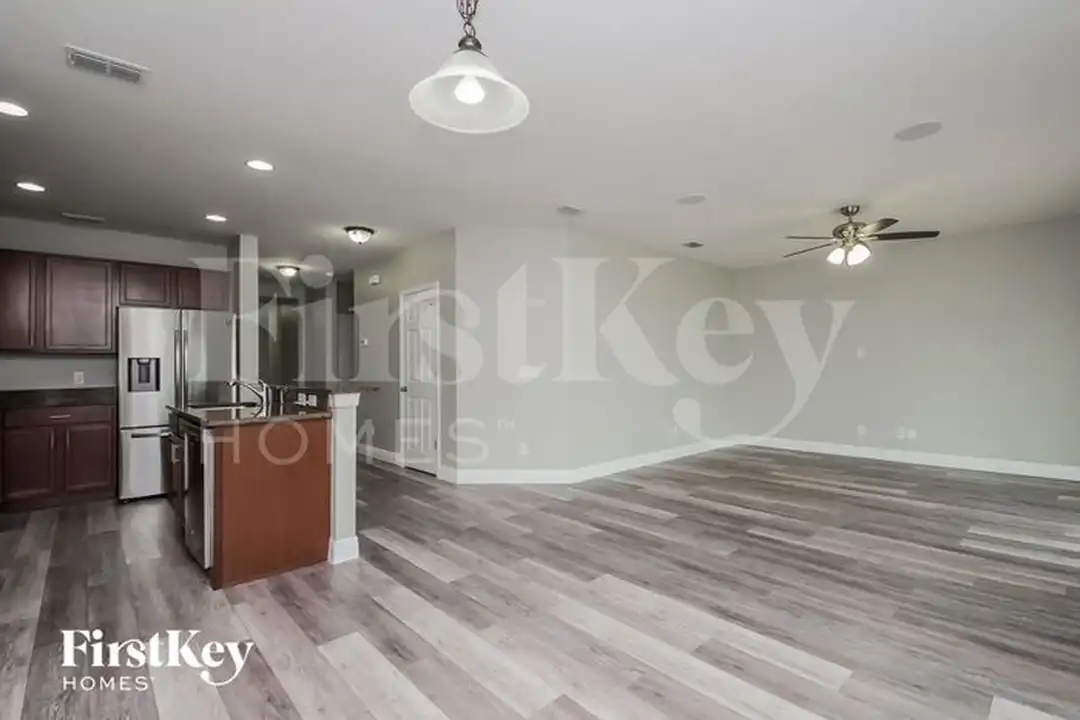 347 Iron Wood Dr - View 5