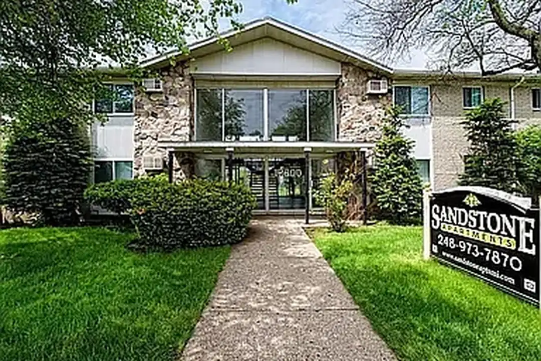 Sandstone Apartments – pohled 2