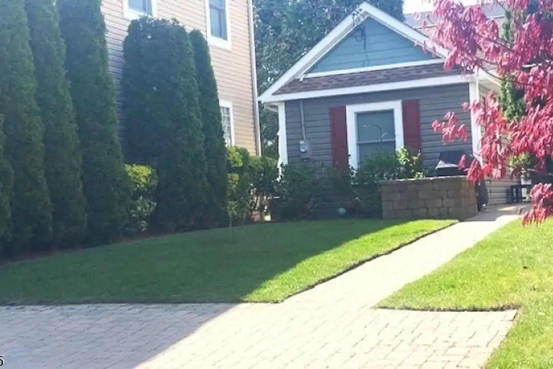 217 Newark Ave - View 4