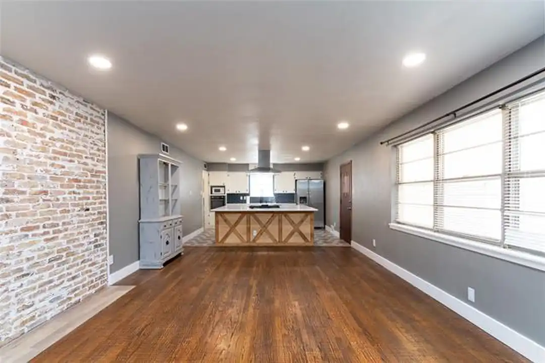 3217 Cedarcroft Ln - View 4