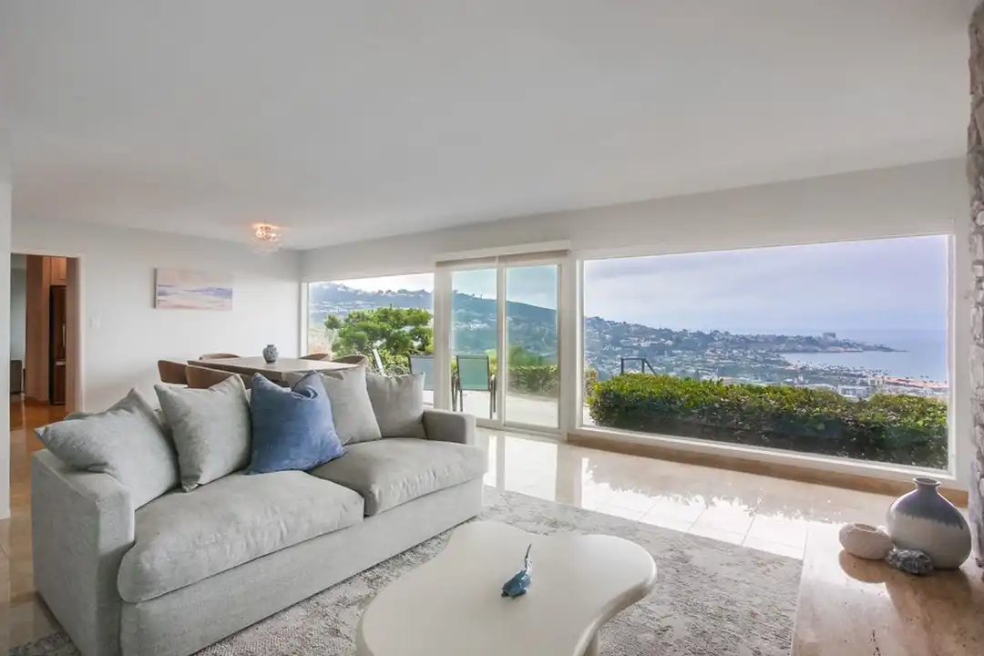 8302 Prestwick Dr – pohled 2