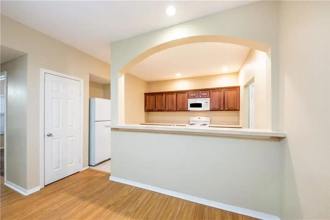 2809 E 22nd St unit B - View 6