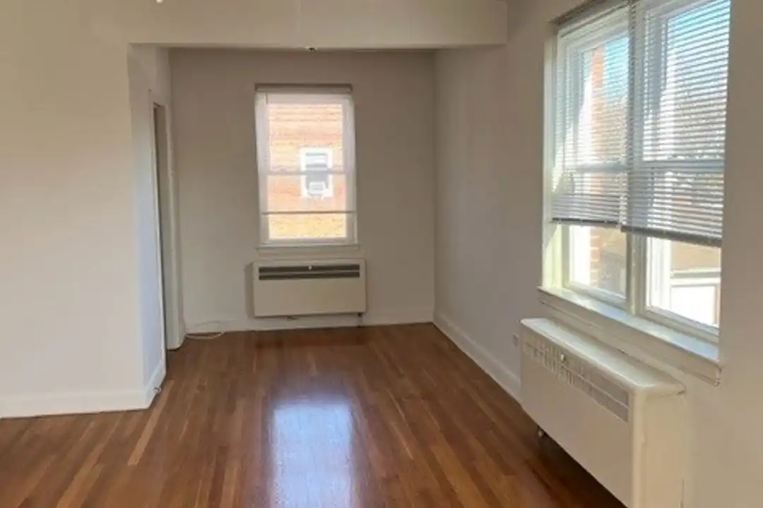 Apartment in Allentown - More