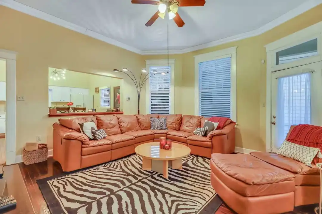 524 E Duffy St unit 1369217P - View 4