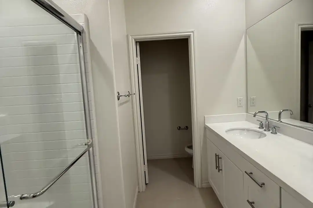 17870 Upton - View 4