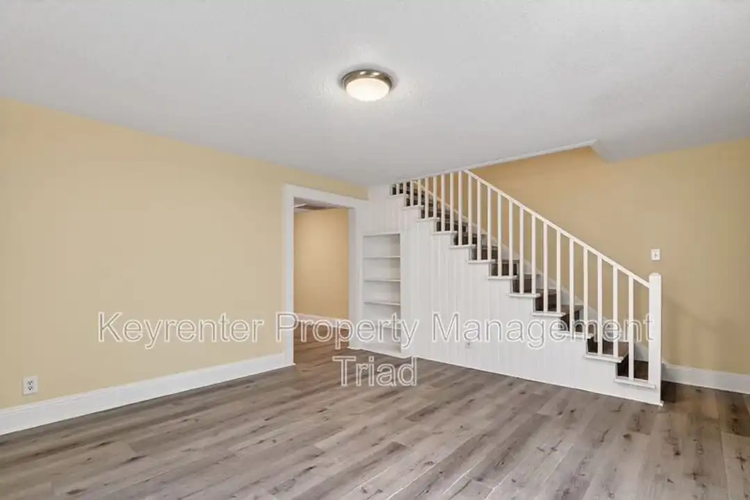 506 Rocky Knoll Rd - View 3