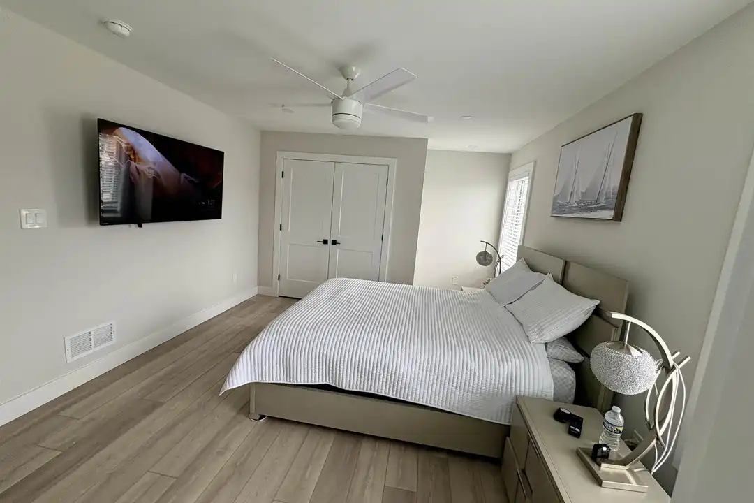 15 N Jefferson Ave #A - View 6
