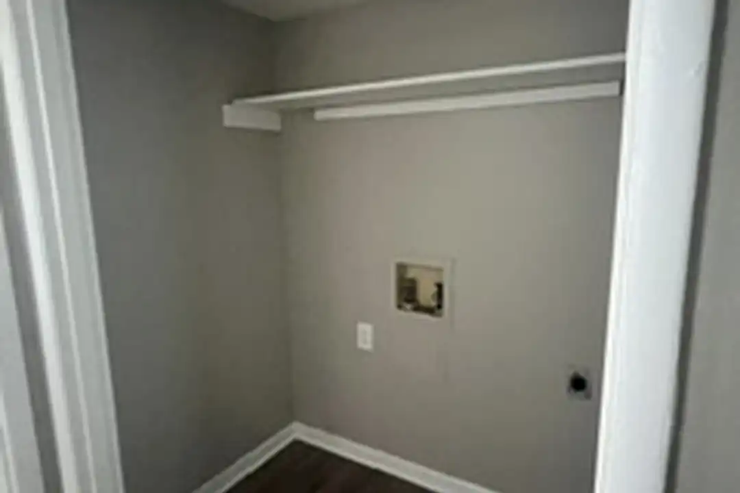 Apartment in Decatur - More