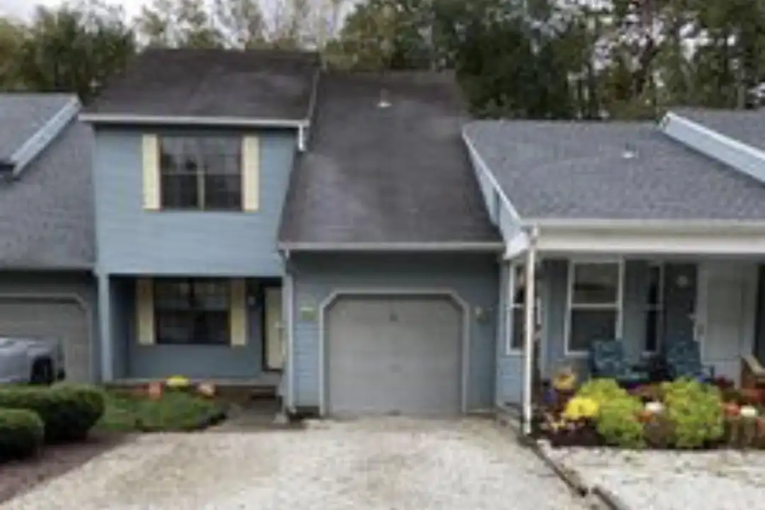 8 Partridge Ct – photo 1 of 38