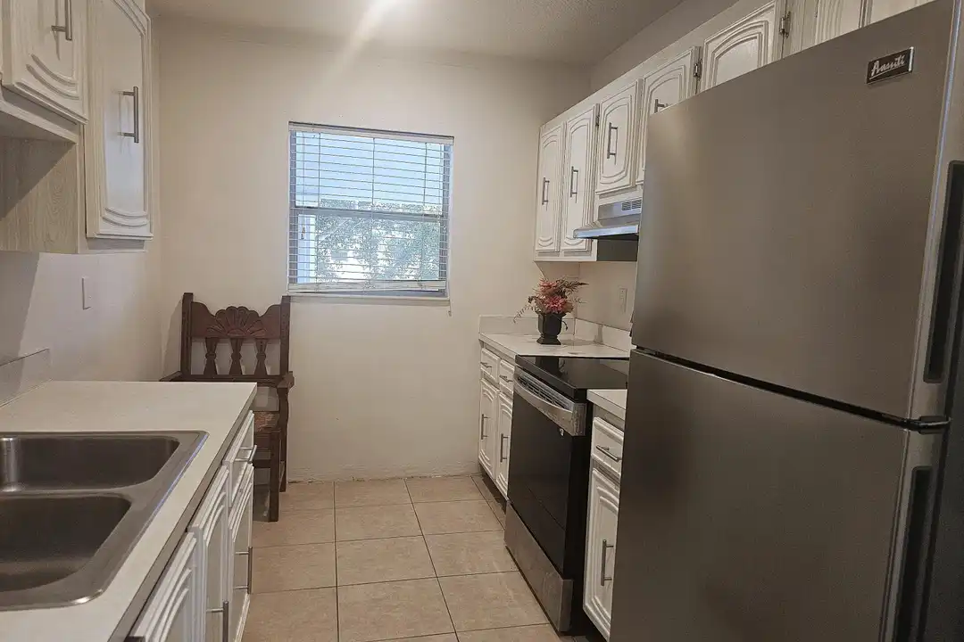 2600 SW 22nd Ave #908 - View 4
