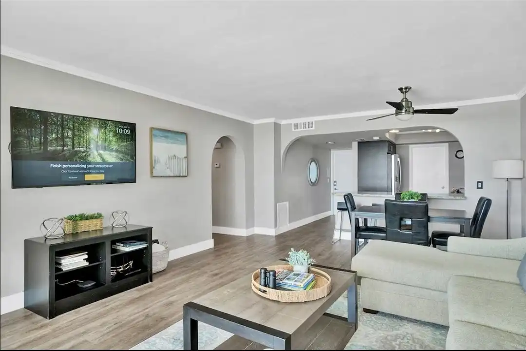 300 Croton Ave #102 - View 2