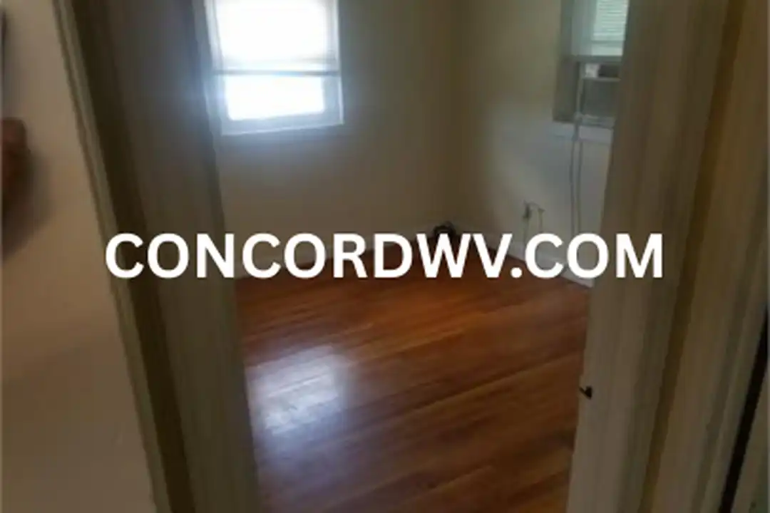 114 Old Hinton Rd unit B - View 4