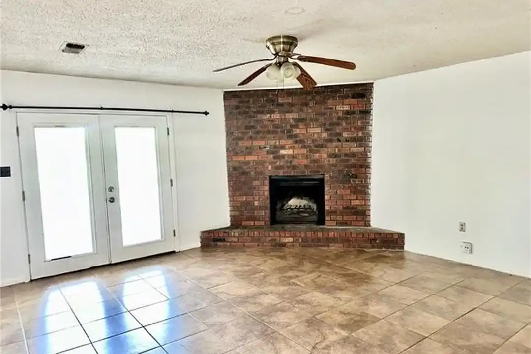 1027 Arcadia Dr #1 – photo 1