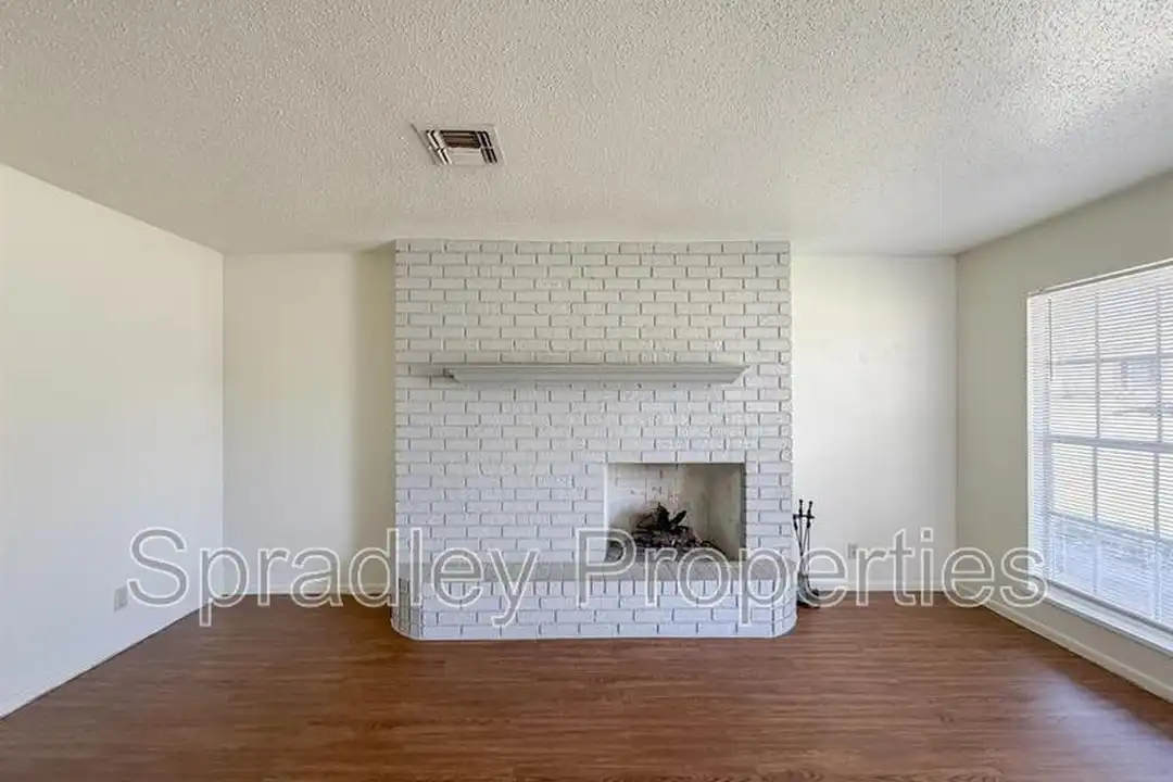 3705A Ivanhoe Dr - View 3