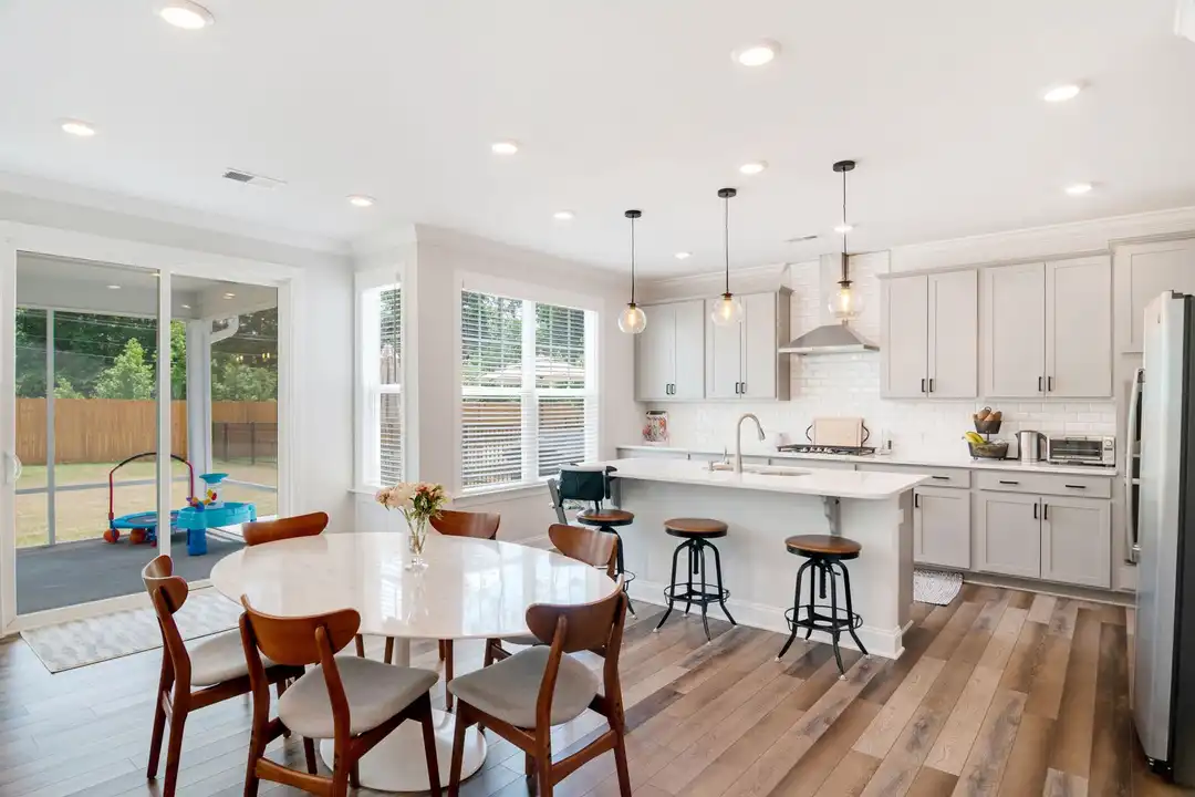 219 Abbot Pl - More