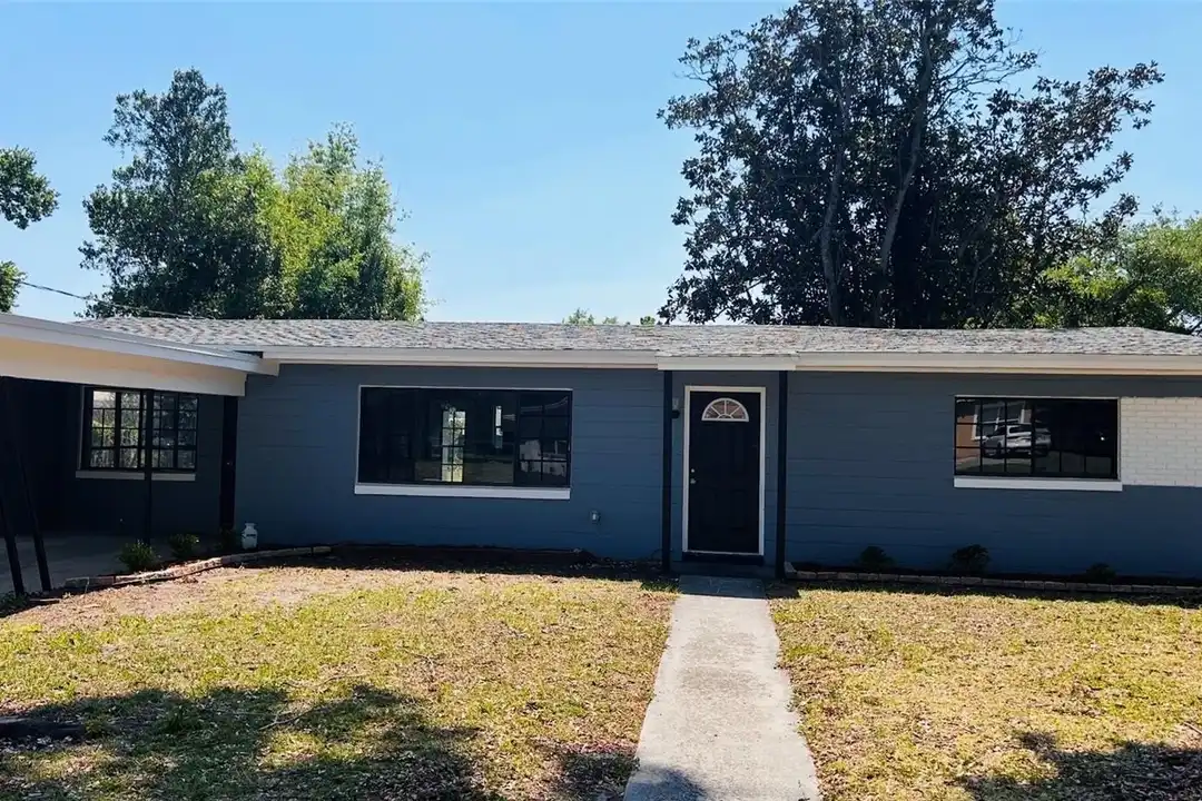 2214 Ave B SW – photo 1