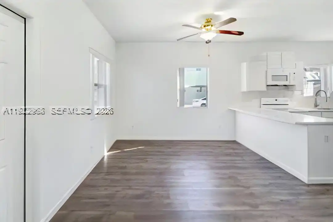 5610 SW 43rd St - More