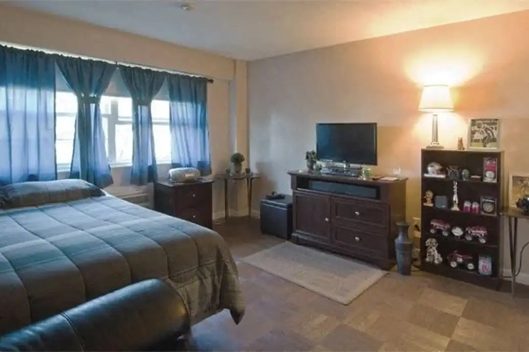 20 N Central St unit 2 – photo 1 of 5