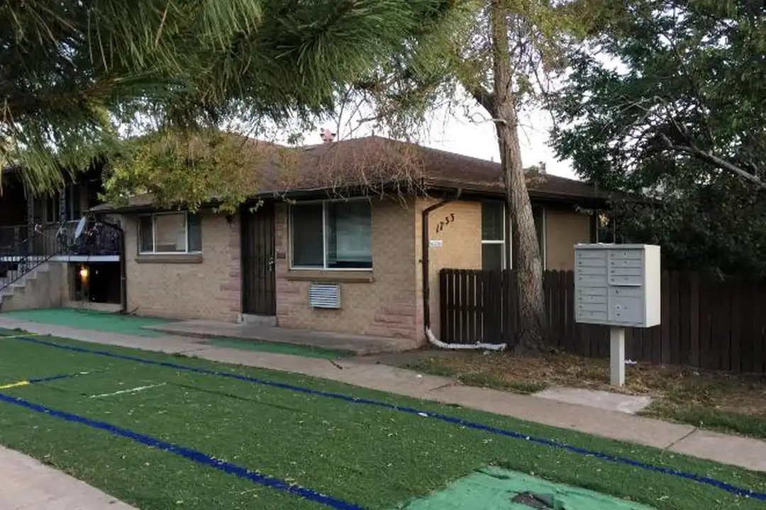 1753 Clinton St - View 3