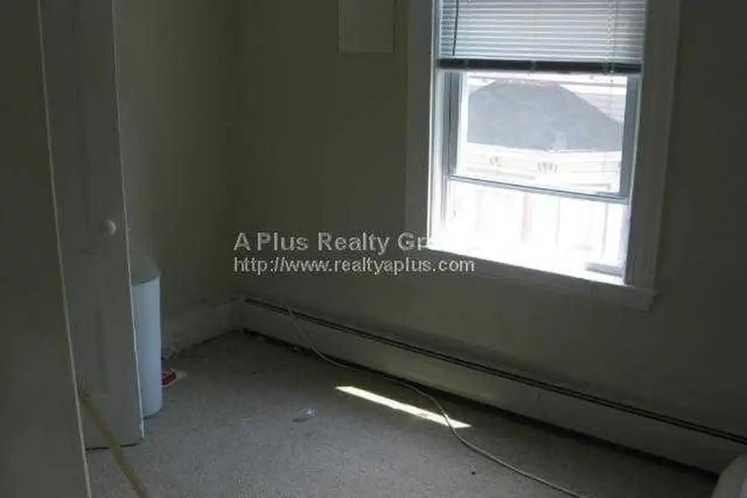 8 Buckley Ave – pohled 5