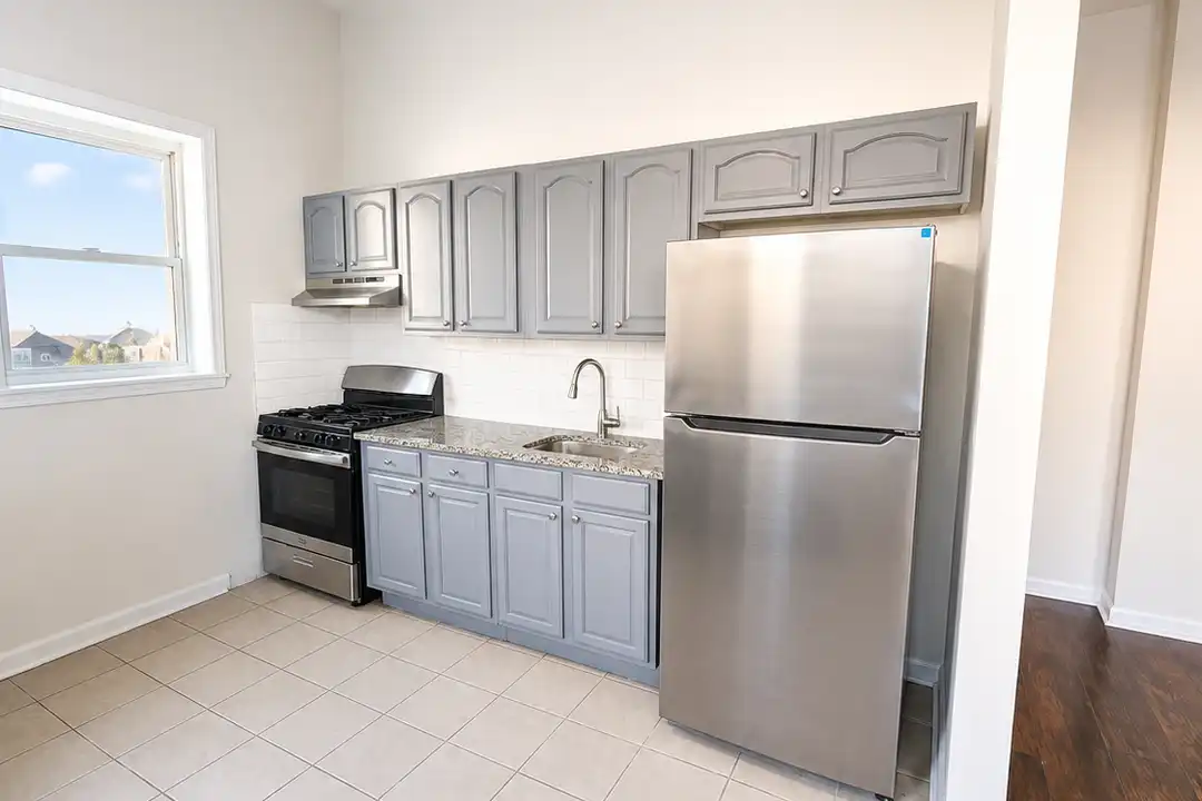 546-554 Prospect St unit 3B – photo 1