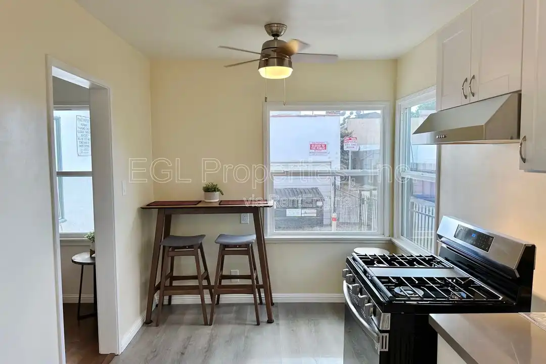 5122 Lemon Grove Ave - More