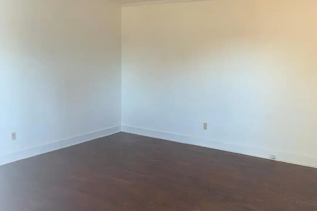 504 Davenport St unit A - View 5