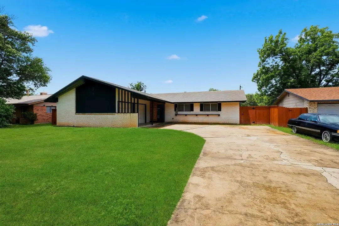 3331 Nantucket Dr - View 2