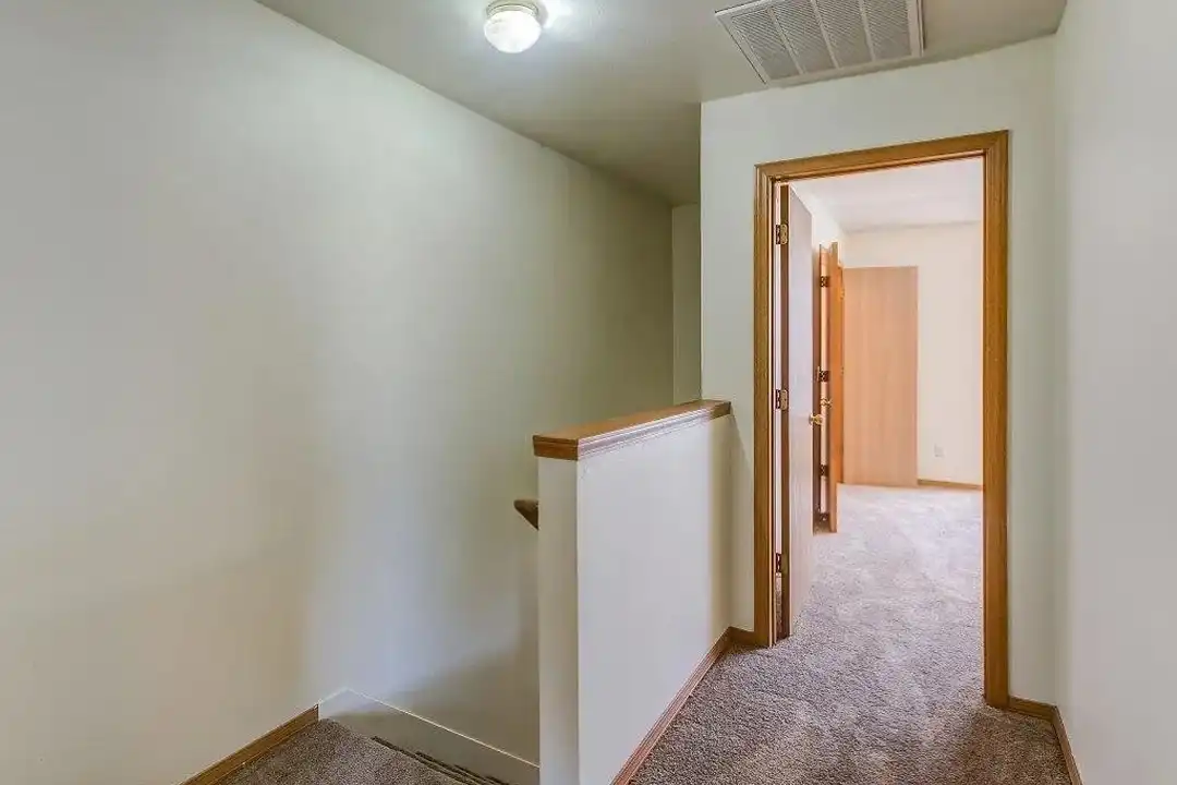 1825 Pleasant Woods Dr unit 1825 - View 6