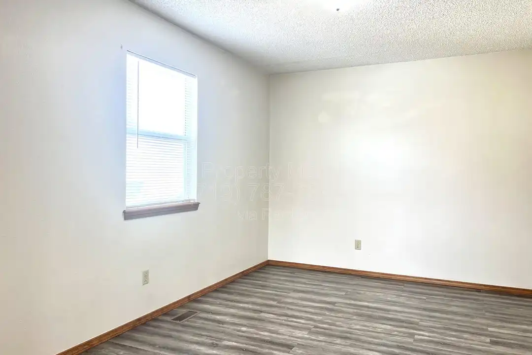 6436 Peak Vista Cir - View 6