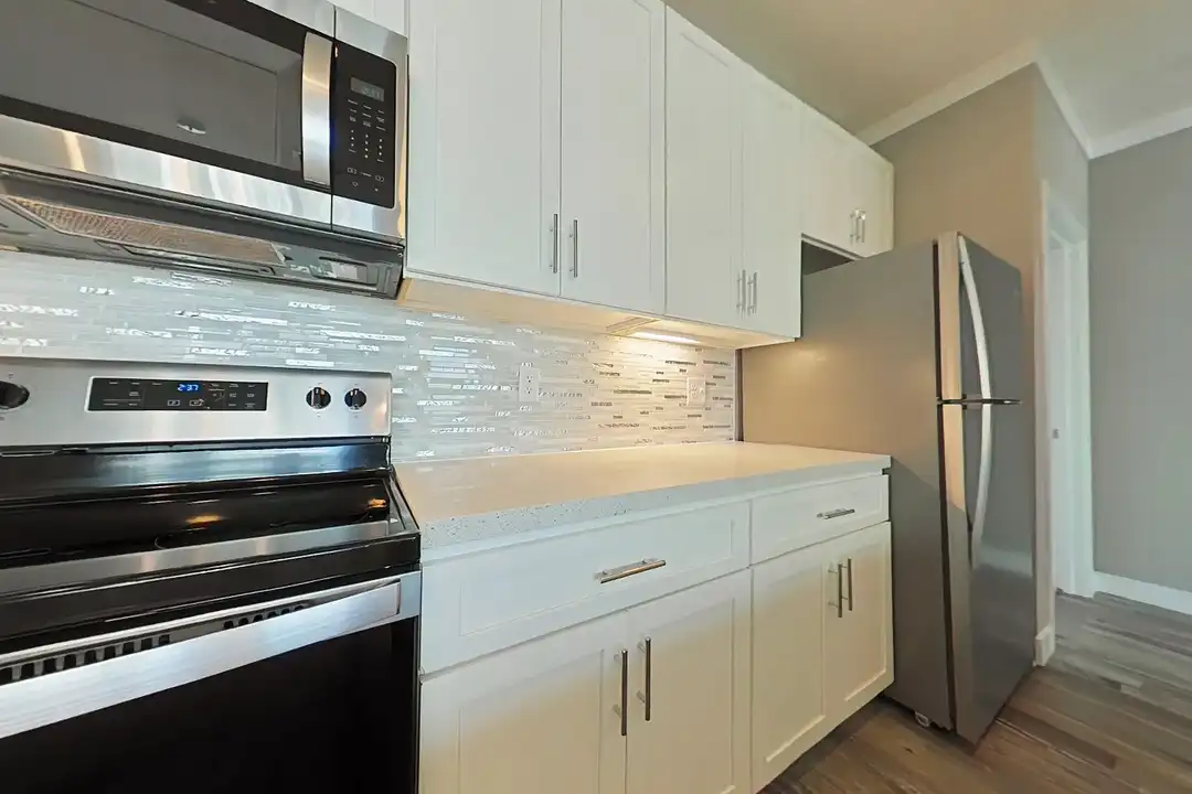 Element of Oakwood – photo 1