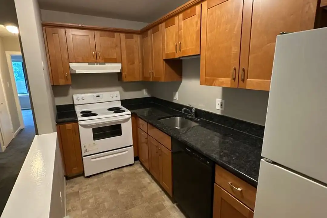 100 W Baltimore Pike unit Apt H - View 6