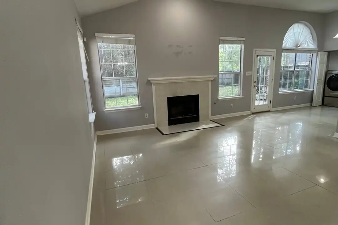 3523 Kings Mountain Dr - View 2
