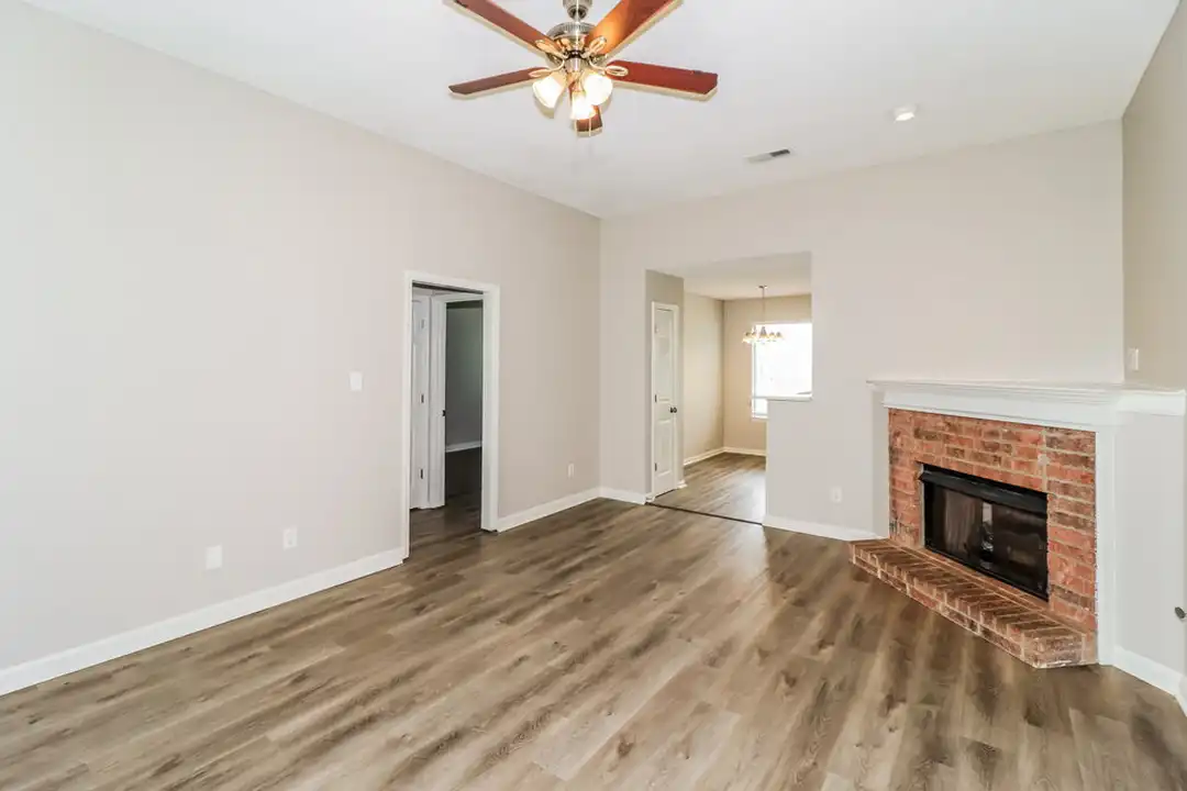 10000 Houston Birch Dr – pohled 4