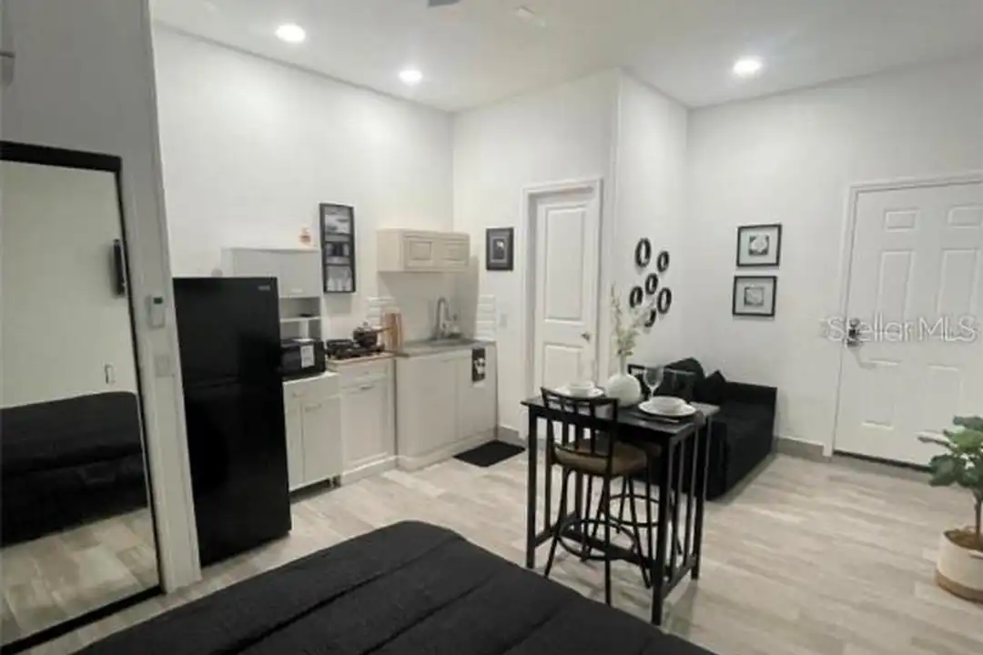 Apartment in Orlando - View 5