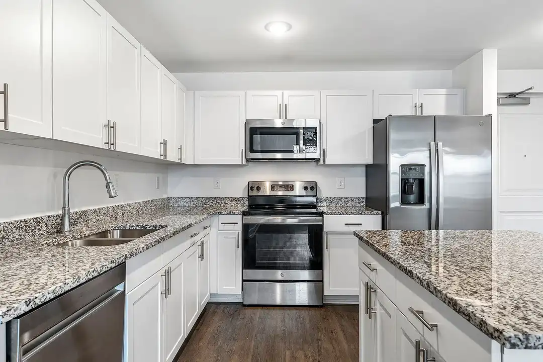 Apartment in Cape Coral - View 3