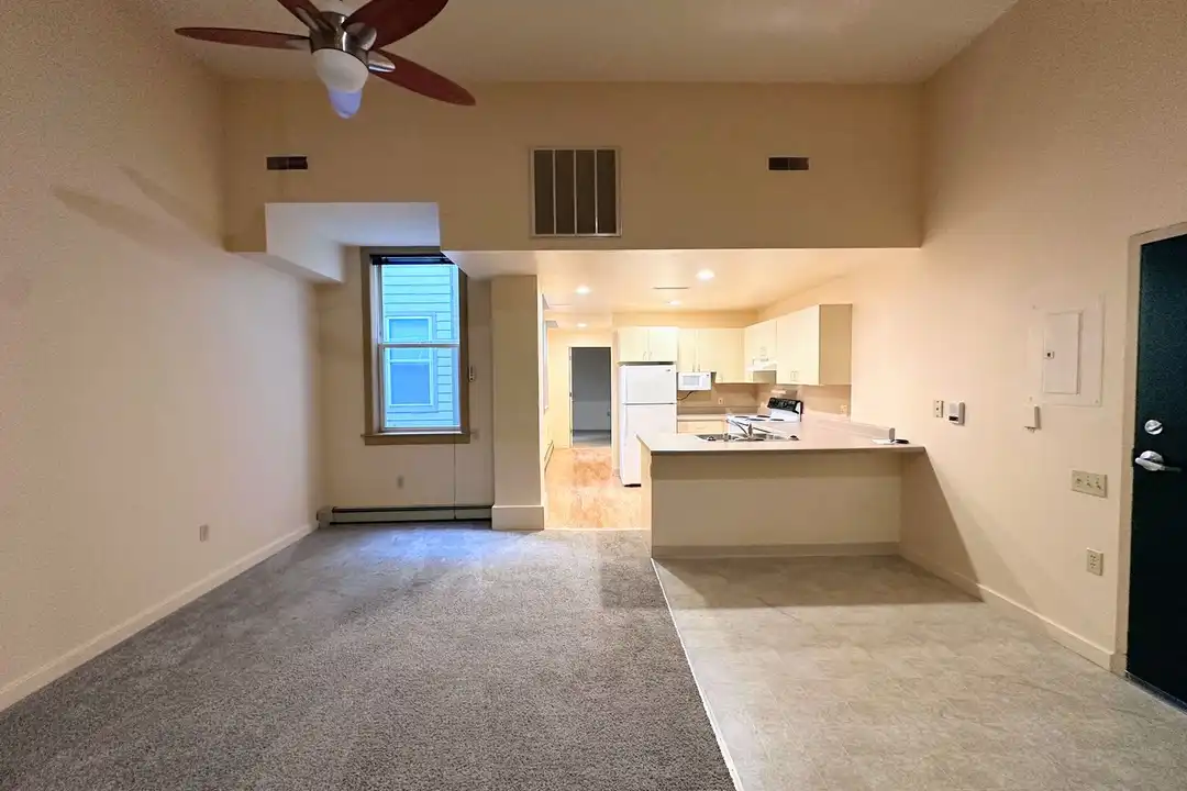 1713 Dunlap Ave unit 205 – photo 1 of 20