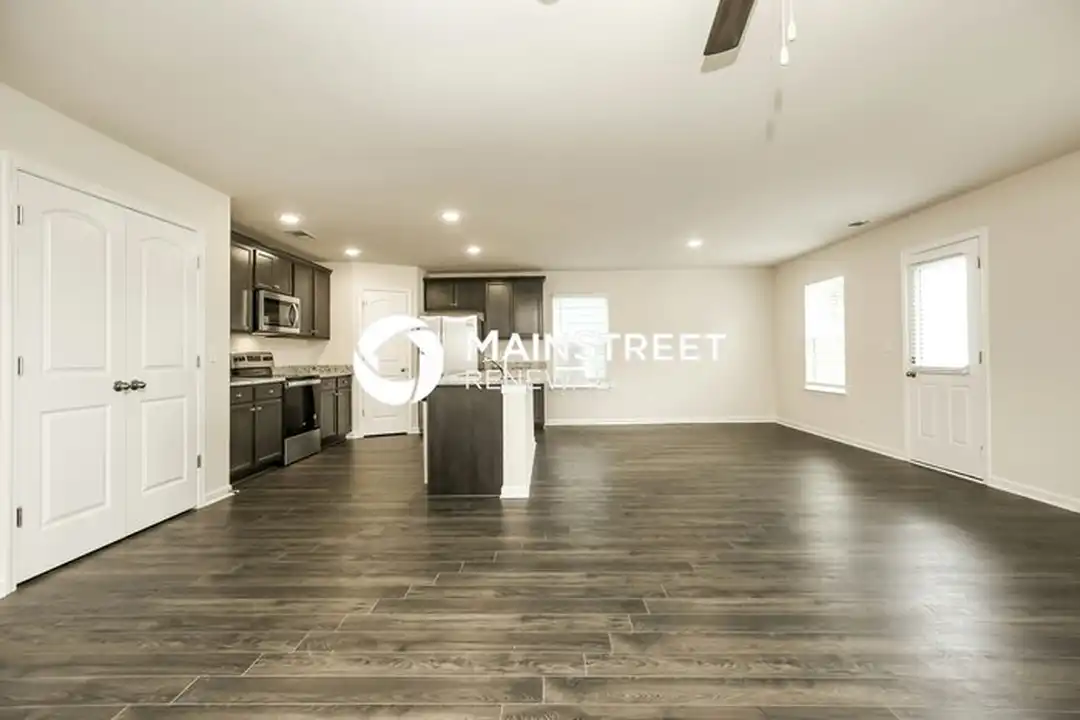217 Renwick Dr - View 6