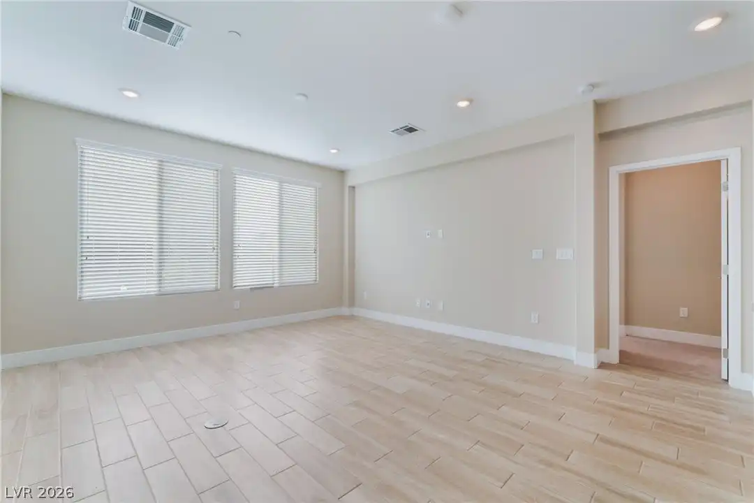 Apartment in Las Vegas - View 4