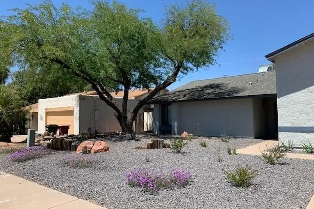 6032 N 77th Pl - View 3