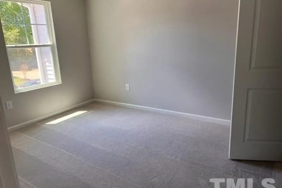 328 Hazy Hls Ln - More