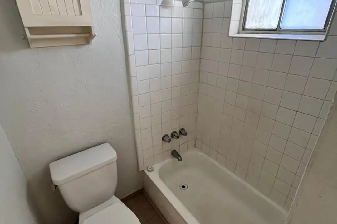 Apartment in Tucson - More
