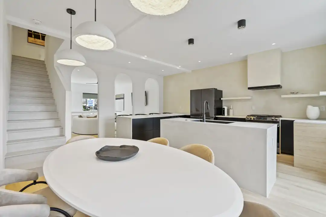 4037 Penn Ave - View 3